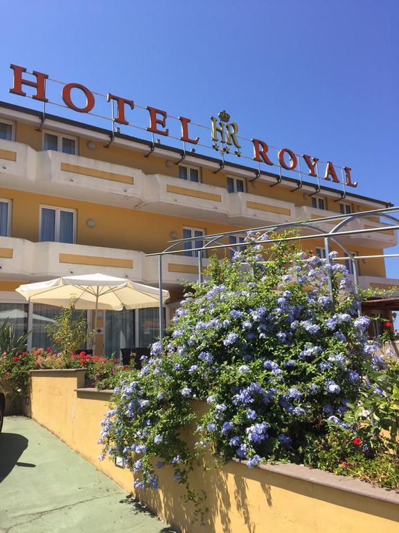 Hotel Royal 博萨 外观 照片